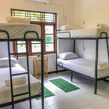 Bed & Bicycle Hostel Dehiwala-Mount Lavinia Exterior foto