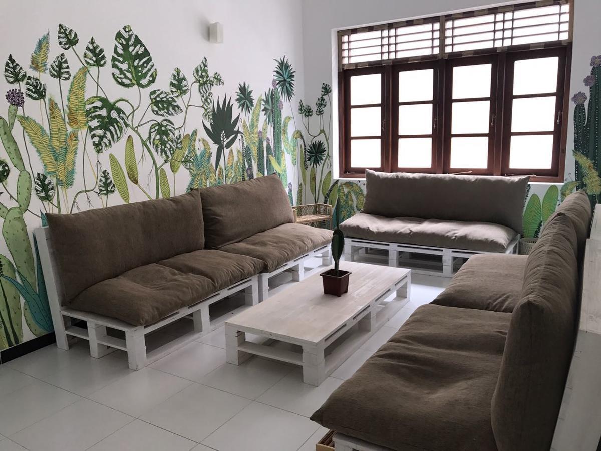 Bed & Bicycle Hostel Dehiwala-Mount Lavinia Exterior foto